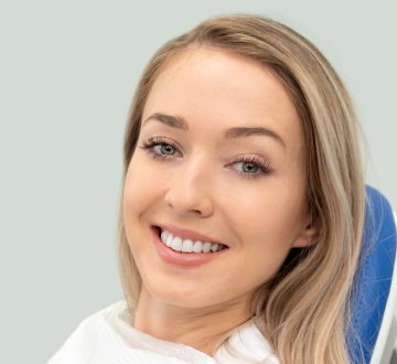 How Is an Oral Cancer Screening Conducted?